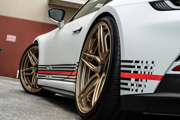 Фото дисков HRE S107SC Сатиновое темное золото на Porsche 911 VIII