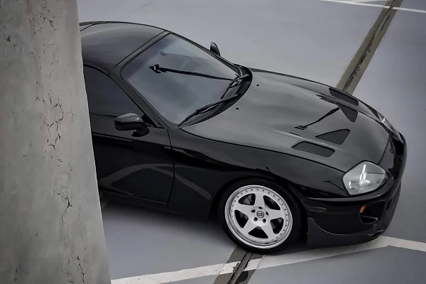 Фото дисков HRE 305 Белый глянец на Toyota Supra A80