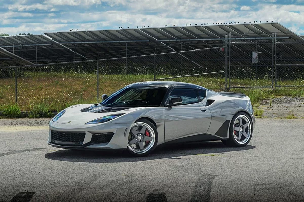 Фото дисков HRE C105 Сатиновый графит на Lotus Evora