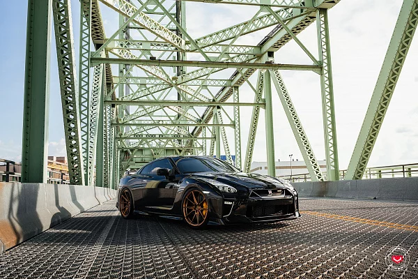 Фото дисков Vossen EVO-2 Глянцевая медь на Nissan GT-R