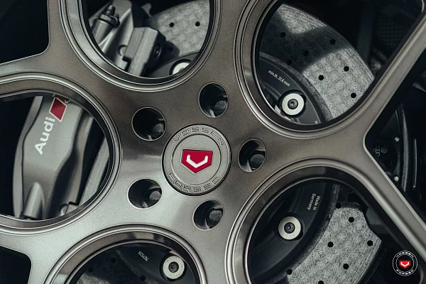 Фото дисков Vossen CG-205 Глянцевый тонированный лак на Audi R8 (4S)