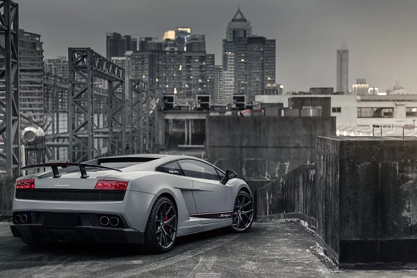 Фото дисков HRE P101 Сатиновый графит на Lamborghini Gallardo