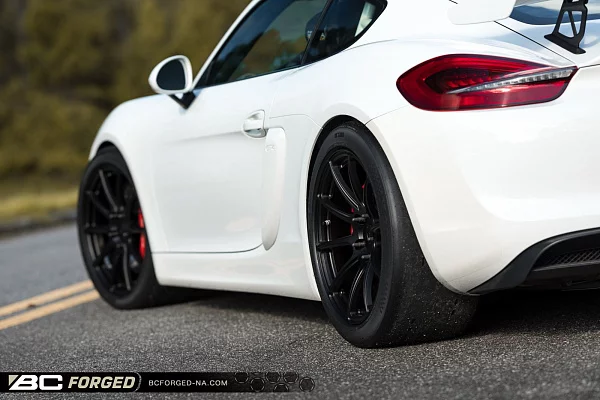 Фото дисков BC Forged RZ10 Черный сатин на Porsche Cayman II