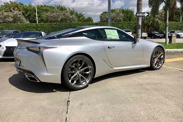 Фото дисков HRE P201 Глянцевый тонированный лак на Lexus LC 500