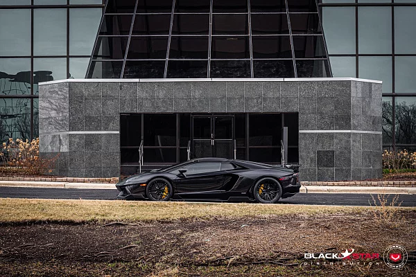 Фото дисков Vossen EVO-5 Черный глянец на Lamborghini Aventador
