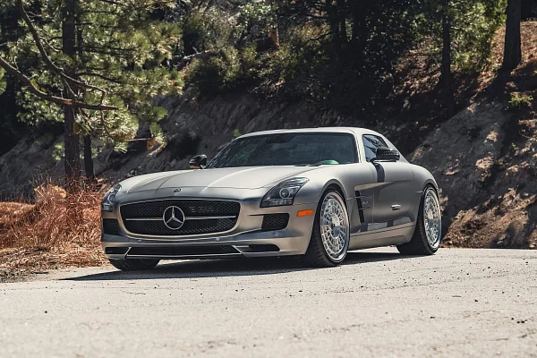 Фото дисков HRE 515 GTM Глянцевый лак на Mercedes-Benz SLS AMG