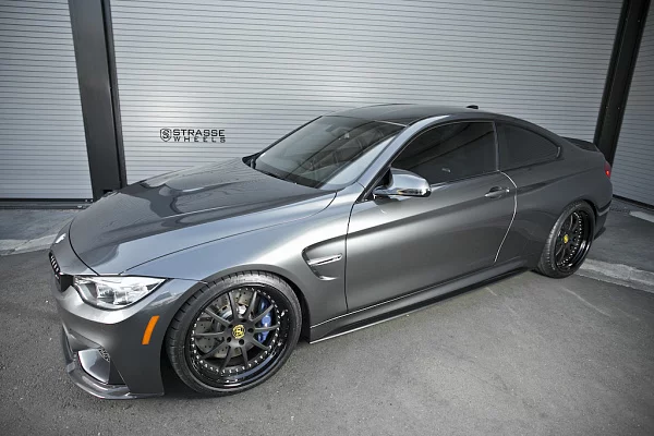 Фото дисков Strasse Wheels R10 Performance Черный сатин на BMW 4/M4 (F32/F82)
