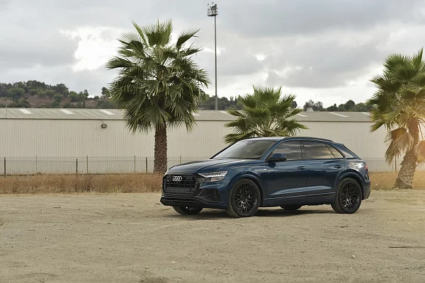 Фото дисков Rotiform JDR Черный матовый на Audi Q8