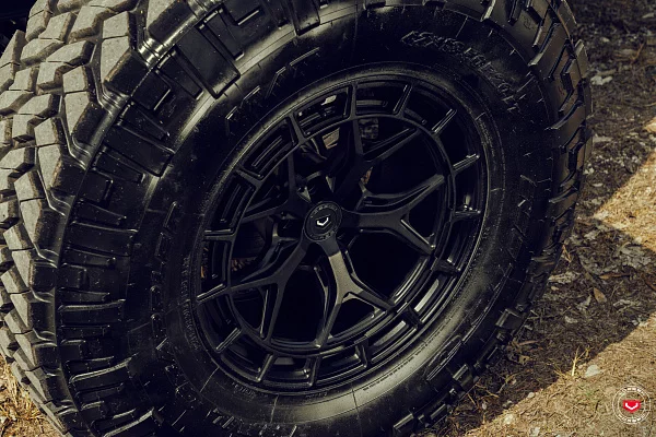 Фото дисков Vossen LC3-01 Черный сатин на Jeep Gladiator II (JT)