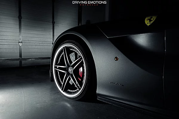 Фото дисков HRE S207 Черный сатин на Ferrari F12