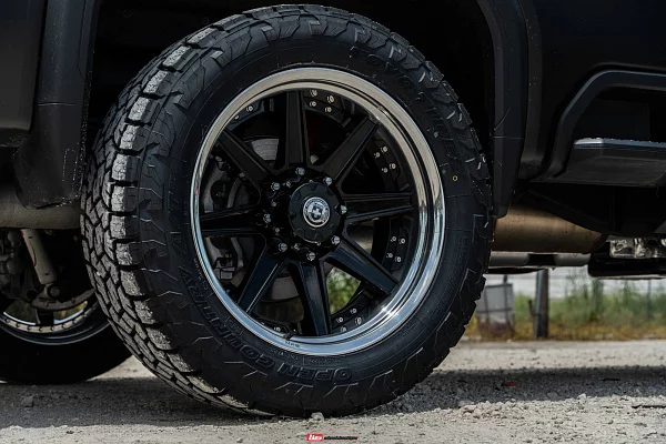 Фото дисков HRE HD188 Черный глянец на GMC Sierra IV