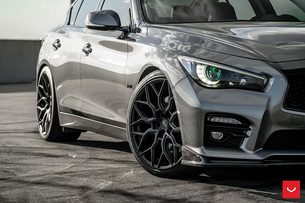 Фото дисков Vossen HF-2 Черный сатин на Infiniti Q50