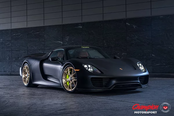 Фото дисков Vossen RS74 Глянцевое темное золото на Porsche 918 Spyder