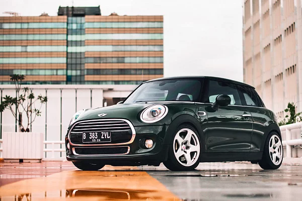 Фото дисков HRE 527M Серебро на MINI Cooper III