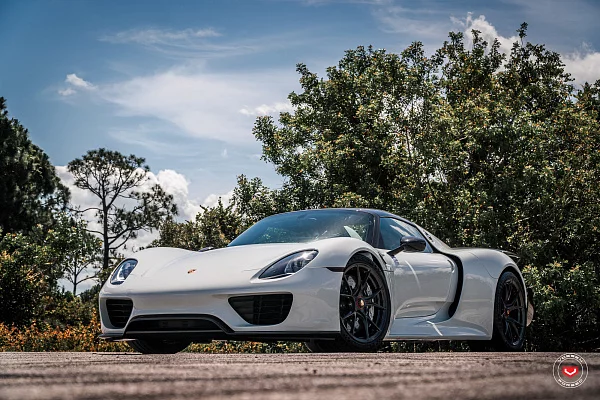 Фото дисков Vossen RS74 Черный глянец на Porsche 918 Spyder