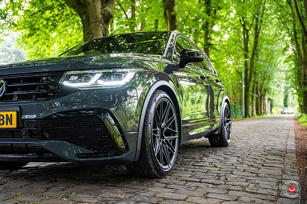 Фото дисков Vossen EVO-2 Черный сатин на Volkswagen Tiguan II