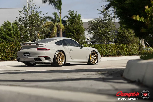 Фото дисков Vossen RS74 Глянцевое золото на Porsche 911 VII