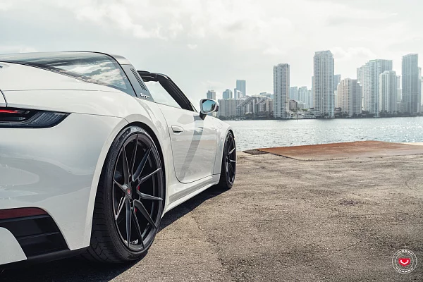 Фото дисков Vossen EVO-2 Черный сатин на Porsche 911 VIII