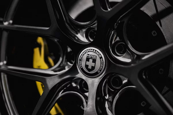 Фото дисков HRE R101 Lightweight Глянцевый темный лак на BMW 4/M4 (F32/F82)