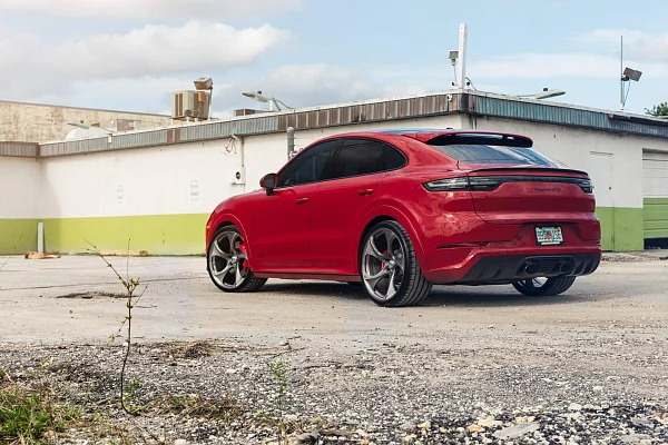 Фото дисков HRE 522M Глянцевый тонированный лак на Porsche Cayenne III