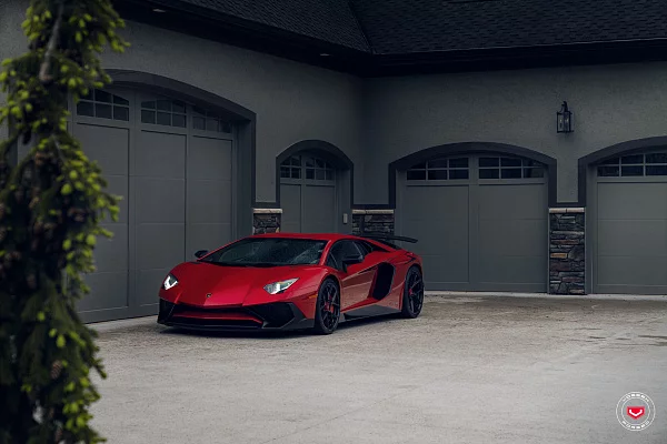 Фото дисков Vossen S21-01 Черный глянец на Lamborghini Aventador