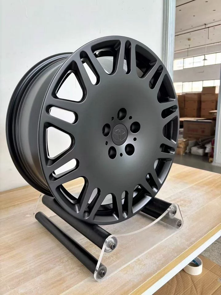 18" кованые диски в черном сатине
