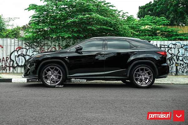 Фото дисков Vossen HF-5 Сатиновый графит на Lexus RX IV