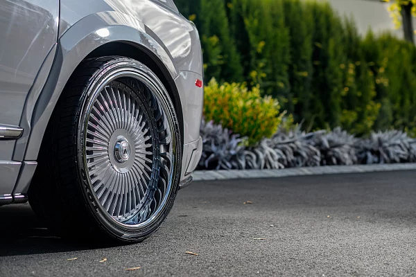 Фото дисков Asanti AS300 STAKE Другой цвет на Rolls-Royce Cullinan