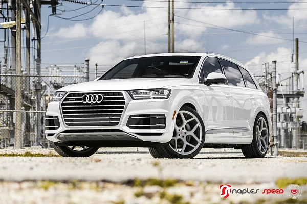 Фото дисков Vossen CG-205 Серебро на Audi Q7 (4M)