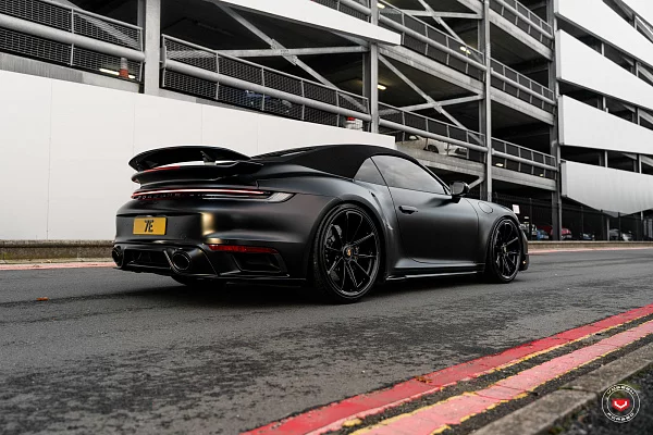 Фото дисков Vossen RS92 Черный глянец на Porsche 911 VIII