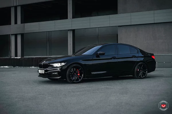 Фото дисков Vossen CG-203 Черный глянец на BMW 5/M5 (G30/F90)