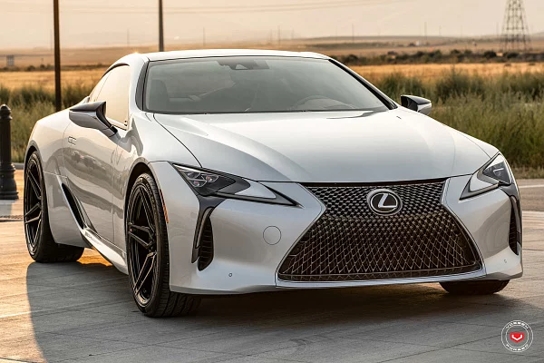 Фото дисков Vossen M-X1 Черный глянец на Lexus LC 500