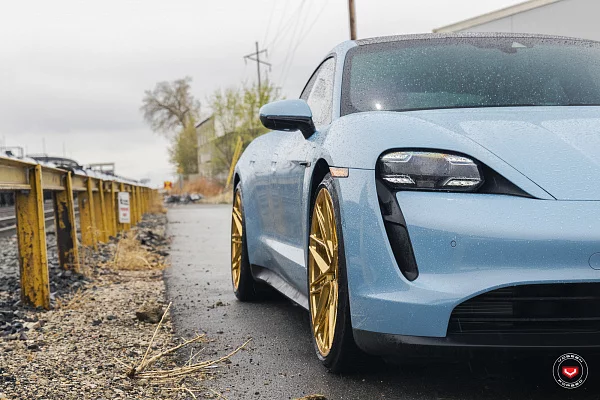 Фото дисков Vossen EVO-5 Глянцевое золото на Porsche Taycan I