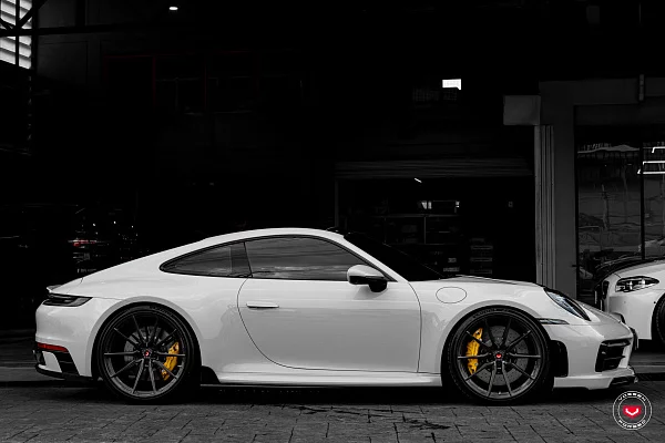 Фото дисков Vossen M-X2 Черный глянец на Porsche 911 VIII