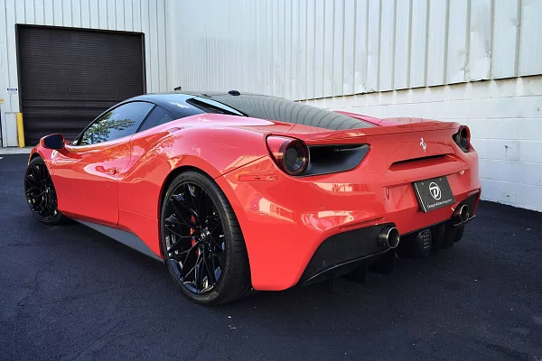 Фото дисков HRE P200 Черный глянец на Ferrari 488