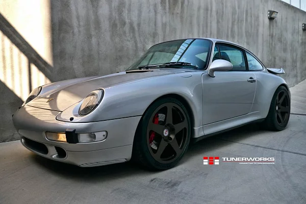 Фото дисков HRE 305M Сатиновая бронза на Porsche 911 IV