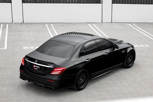 Фото дисков HRE 501 Черный сатин на Mercedes-Benz E-Class (W213, S213, C238)
