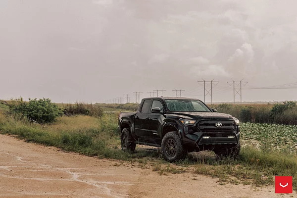 Фото дисков Vossen HFX-1 (6-Lug) Сатиновая бронза на  Toyota Tacoma IV