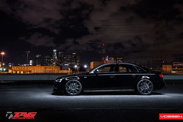 Фото дисков Vossen CV4 Глянцевый графит на Audi A/S/RS 4 (B8)