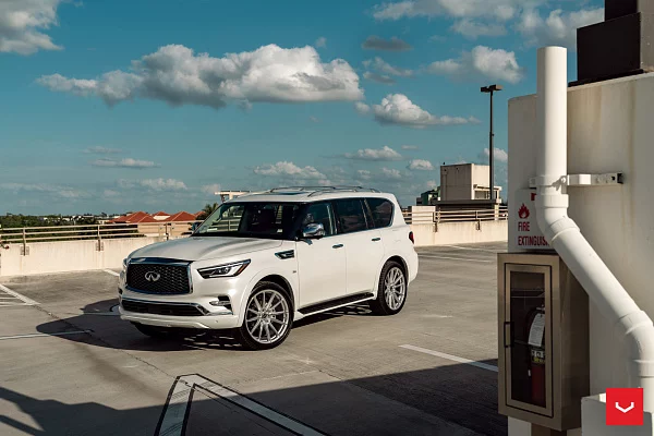 Фото дисков Vossen HF6-1 Серебро на Infiniti QX80 I