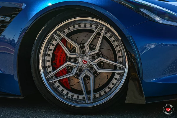 Фото дисков Vossen M-X1 (3-Piece) Глянцевый лак на Chevrolet Corvette C7