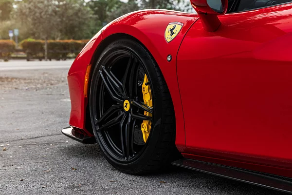 Фото дисков HRE S107SC Черный сатин на Ferrari F8