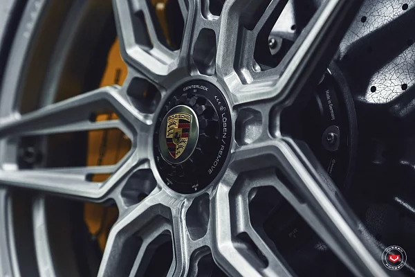 Фото дисков Vossen EVO-1R Глянцевый лак на Porsche 911 VIII