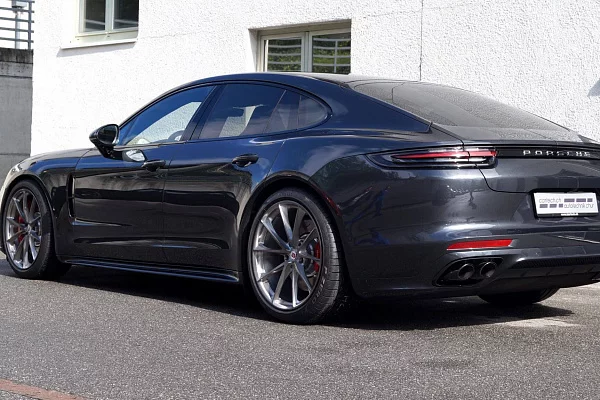 Фото дисков HRE P204 Глянцевый тонированный лак на Porsche Panamera II