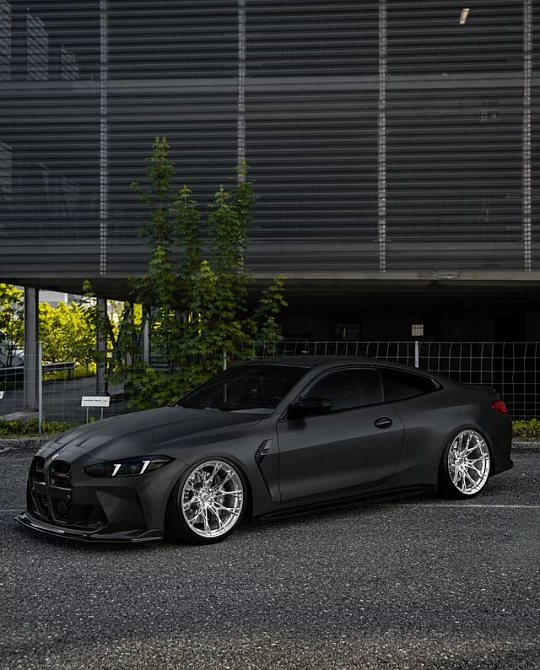 Фото дисков ST9 Полированный лак на BMW 4/M4 (G22/G82)