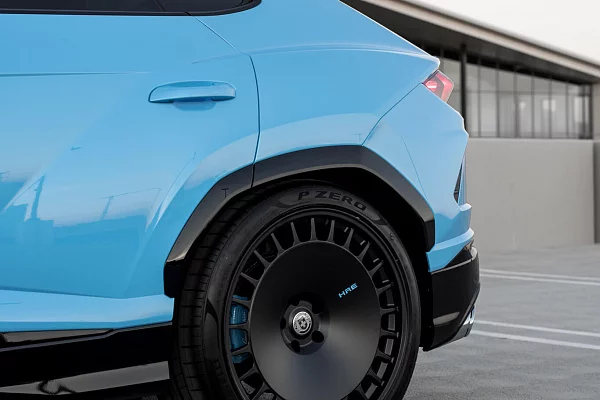 Фото дисков HRE 935M Черный сатин на Lamborghini Urus