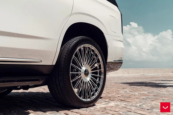 Фото дисков Vossen HF-8 Глянцевый лак на Cadillac Escalade V