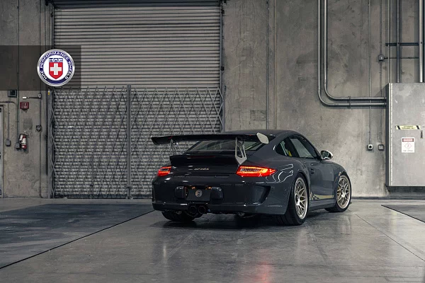 Фото дисков HRE 300 GT Глянцевая шампань на Porsche 911 VI