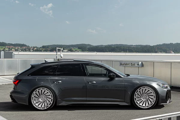 Фото дисков Radi8 R807 Полированный лак на Audi A/RS 6 (C8)