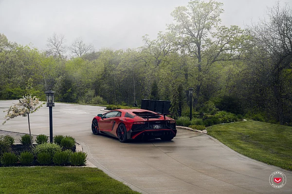 Фото дисков Vossen S21-01 Черный глянец на Lamborghini Aventador